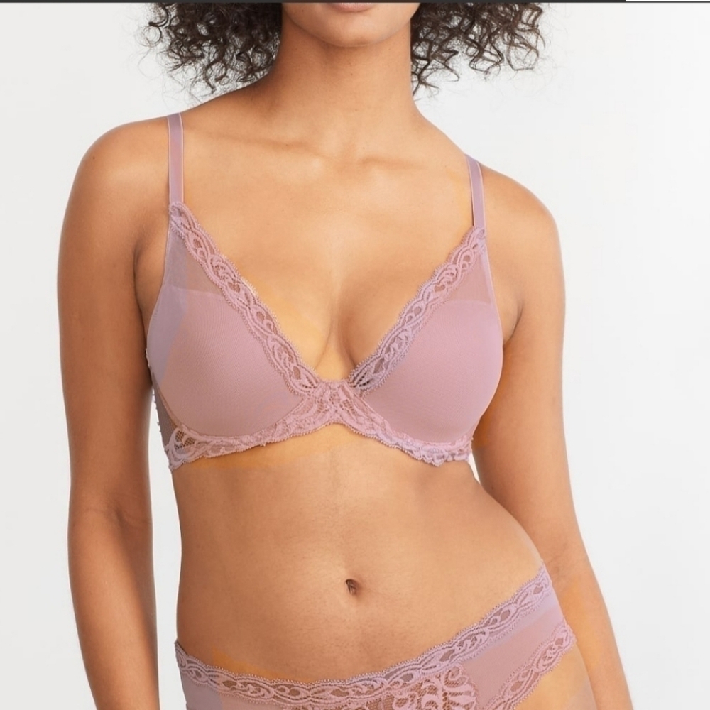 Natori feather plunge underwire padded mesh lace bra